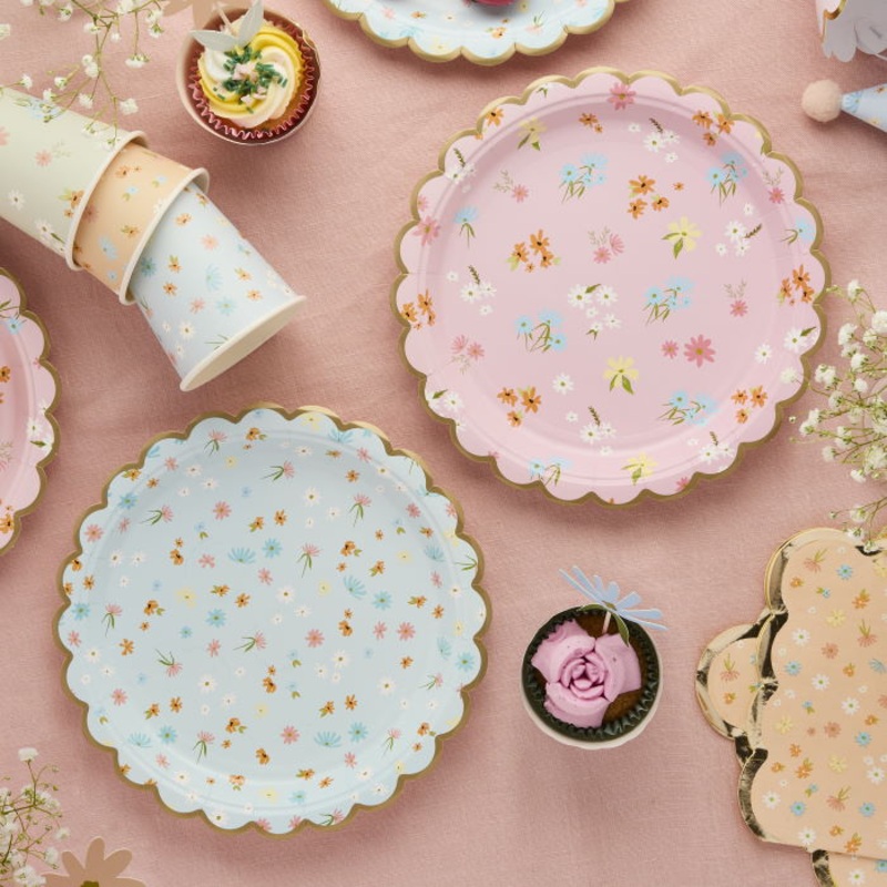 Floral Scalloped Tea Party Paper Plates - Pack of 8