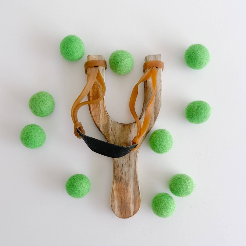 Wooden Slingshot + 10 Clover Green Felt Balls