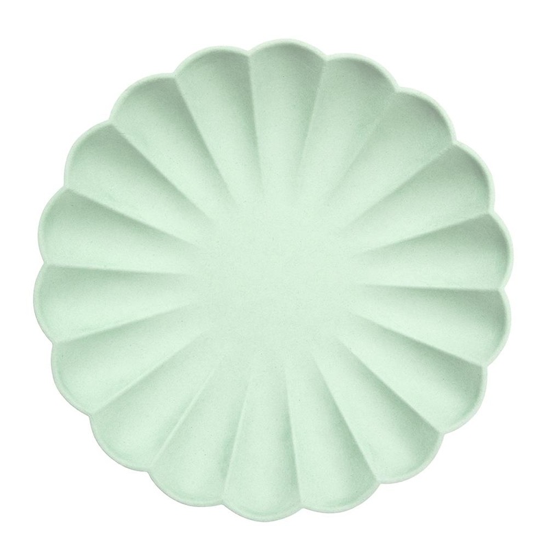 ECO-FRIENDLY MINT COMPOSTABLE PARTY PLATES