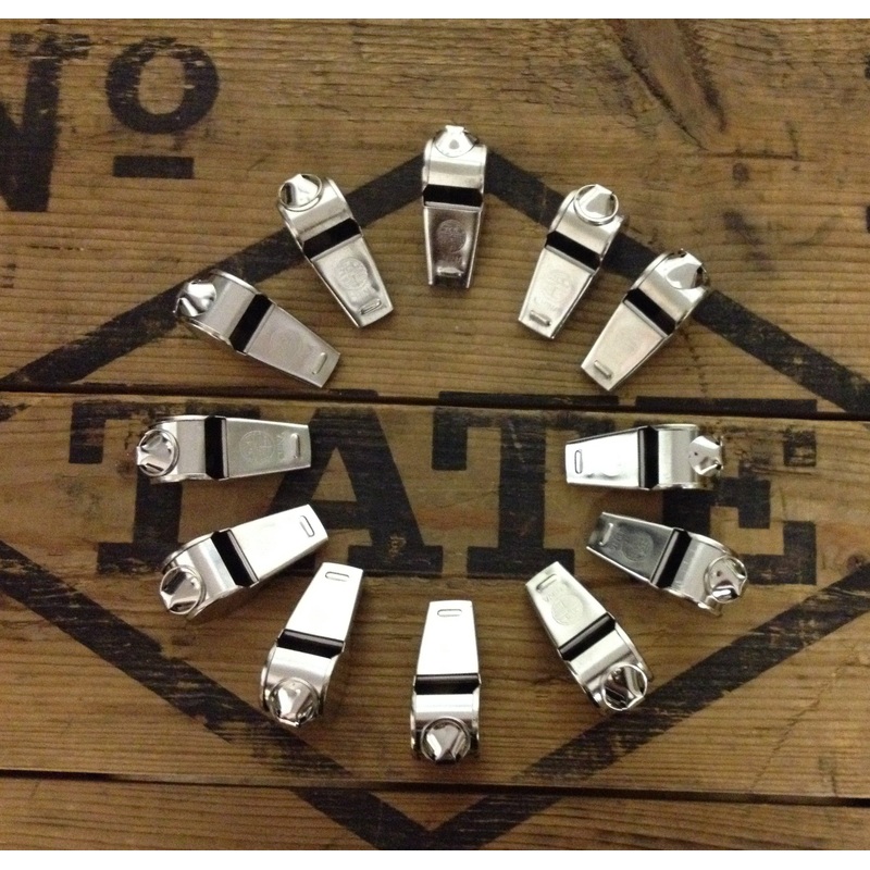 Accesories - 12 Metal Whistles