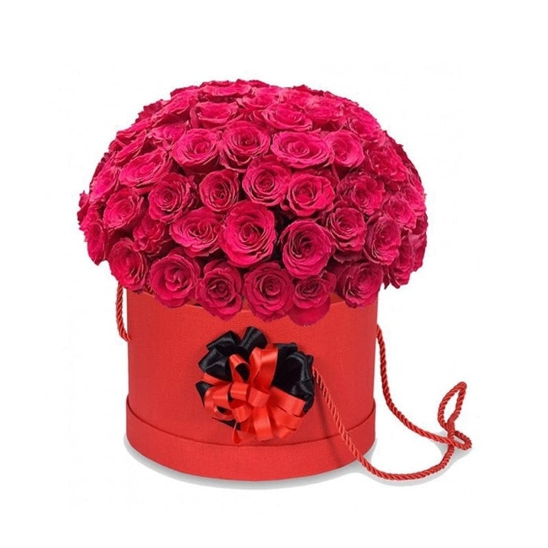 Romantic  50 Red Roses