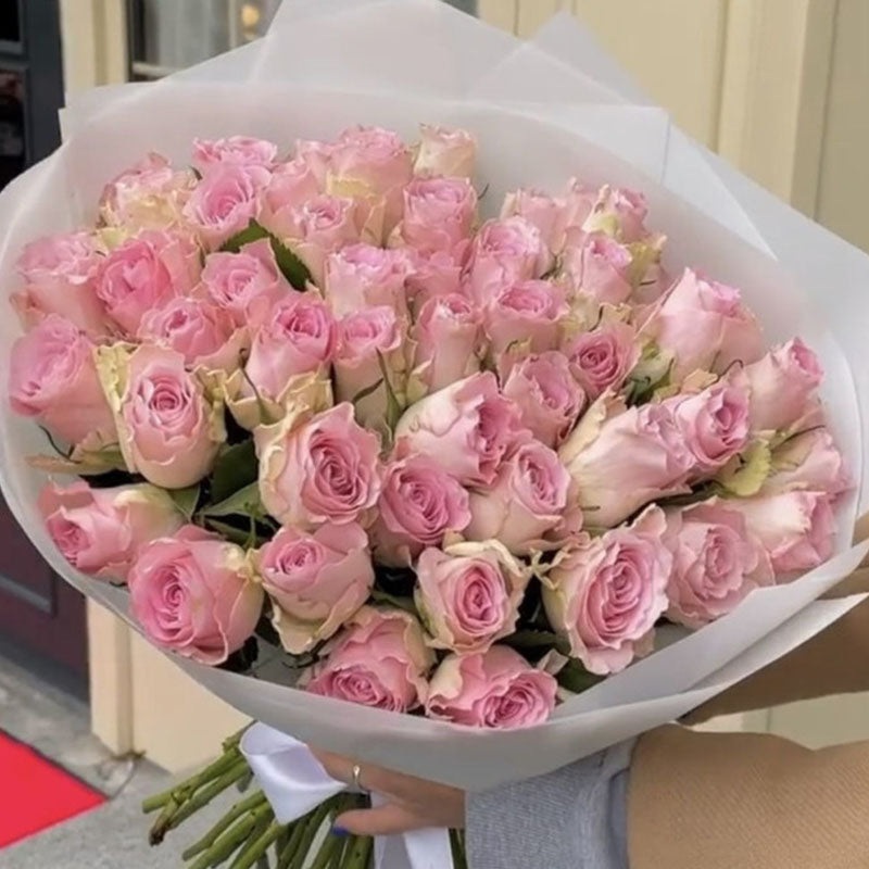 Simply Pink Roses Fresh Flower Hand Bouquet 36Pcs