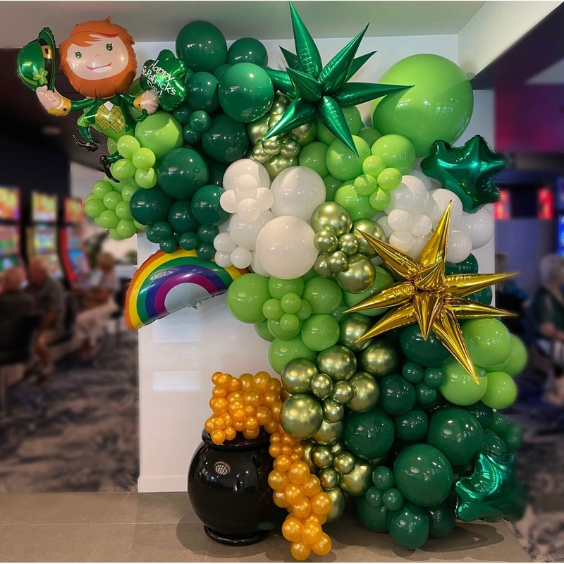 Large St Patricks Balloon Garland
